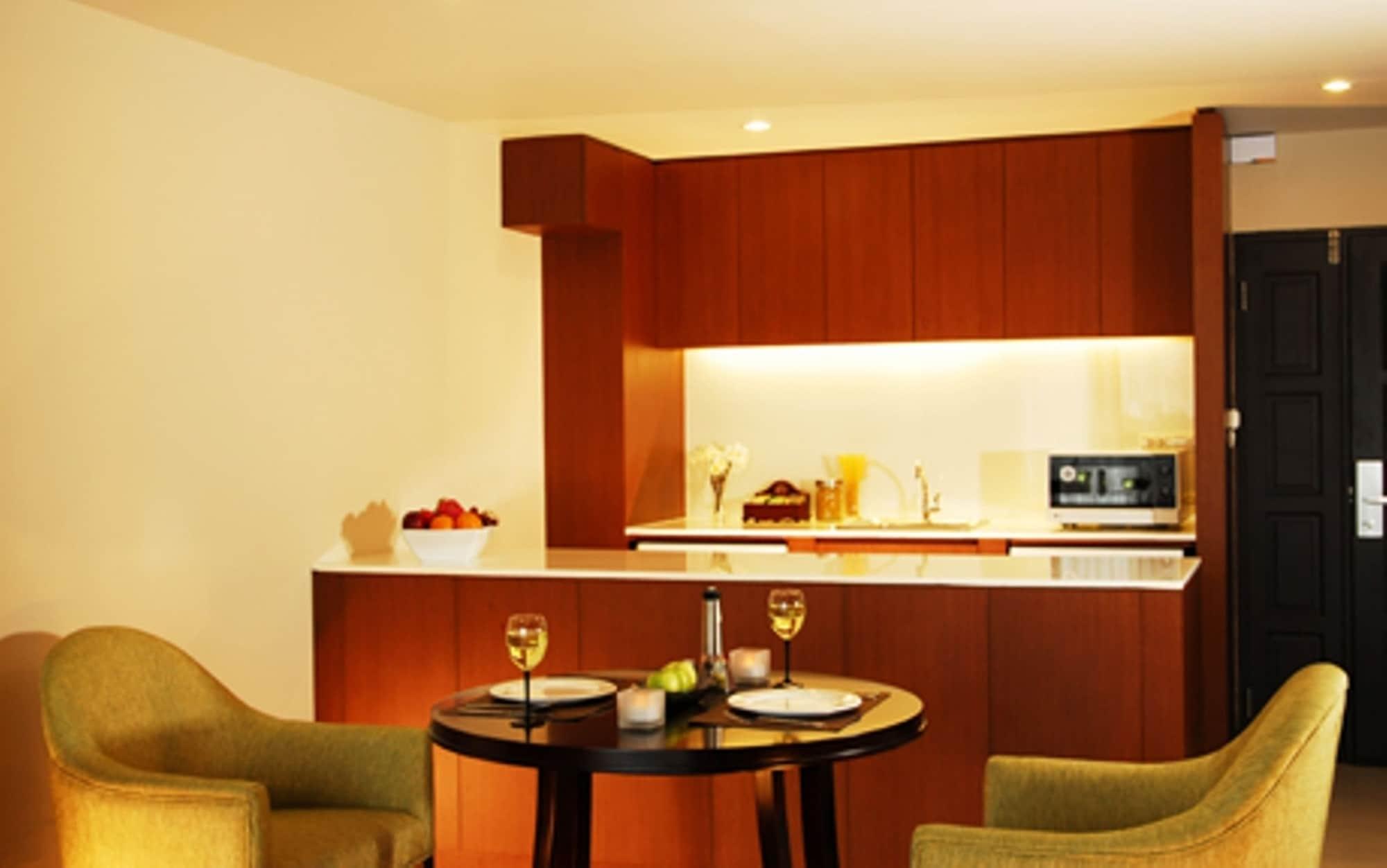 Ziniza The Boutique Service Apartment Бангкок Экстерьер фото